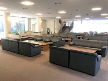 1F 待合ホール